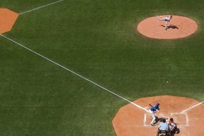 九游体育app-惊天冷门！莱万多夫斯基暴走狂屠C9，连败纪录震惊电竞圈